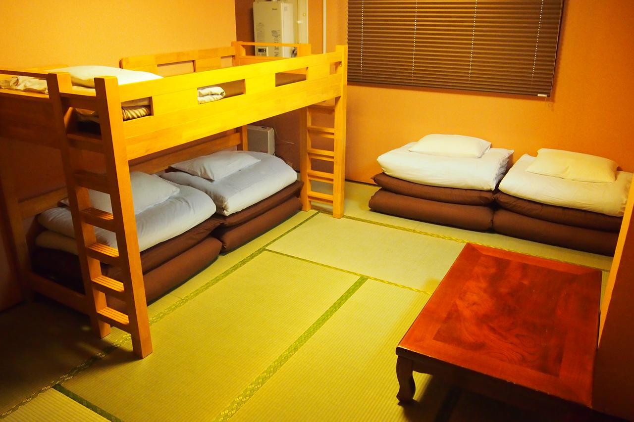 Khaosan Chitose Family Hostel Rum bild